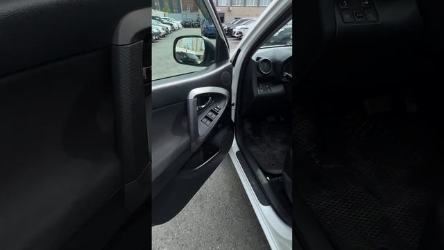 Toyota RAV4 Внедорожник 5 дв. 2.0 CVT 2010г