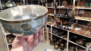 Кованая поющая чаша Buddha Moon Silver ( 14 см, нота: Фа, 349 Гц ) / Singing Bowl / shamanic.moscow