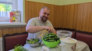 Андрей Новиков. Обожаю такие огурцы 😋простой и очень вкусный рецепт
