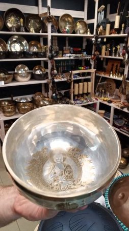 Кованая поющая чаша Buddha Moon Silver ( 14 см, нота: Фа, 349 Гц ) / Singing Bowl / shamanic.moscow