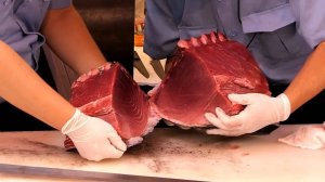Экскурсия по рынку морепродуктов Цукидзи в Токио — японская уличная еда