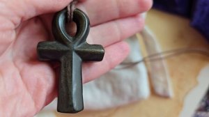 Египетский крест Анкх из золотистого обсидиана