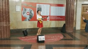 Музыка в метро. Балалайка.