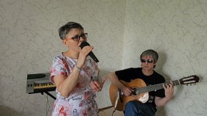 Виктория Черенцова "Я НЕ ТВОЯ". Кавер. Исполняет Лариса Правдина, гитара Вадим Хусаинов.