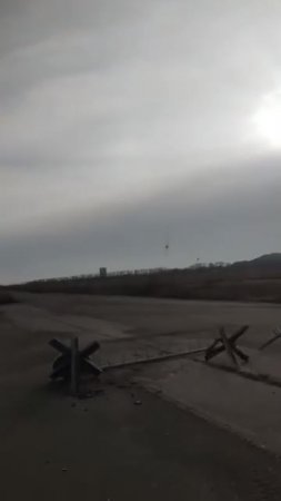 Боевые вертолеты армейской авиации ВКС России работают по противнику где-то в зоне проведения СВО.