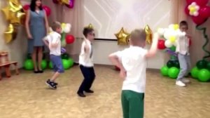 Танец "Ох, уж эти мальчики"