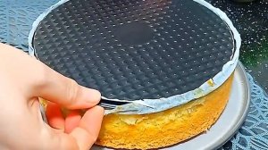 Сочный и ароматный бисквит за 15 минут – простой торт, который покорит всех! 🍰😍