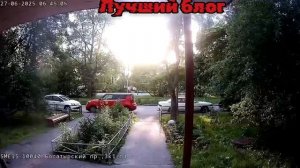 САНКТ-ПЕТЕРБУРГ ОГРАБЛЕНИЕ СРЕДЬ БЕЛОГО ДНЯ . НА КАМЕРУ ДОМОФОНА .