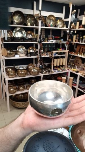 Кованая поющая чаша SUN/MOON SILVER ( 10 см, нота: Ре, 622 Гц ) / Singing Bowl / shamanic.moscow