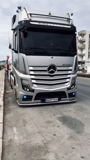 Мерседес Актрос L