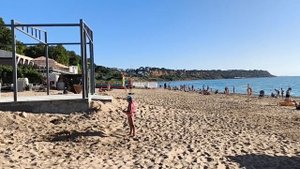 Севастополь. Прогулка по парку и пляжу Учкуевка. Почему никто не купается?