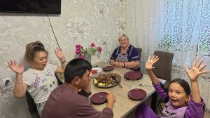 Пастила из нектарин. Сделали перманент  на губах. На ужин приготовила вкусный  Бешбармак.