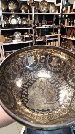 Кованая поющая чаша DARK SF Luxury ( 24,5 см, нота: Си, 123 Гц ) / Singing Bowl / shamanic.moscow