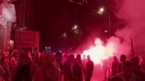 ⚡️В центре Белграда начались столкновения между полицией и протестующими.

По сообщениям СМИ, правоо