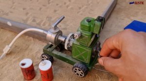 синий трактор на мимни ферме