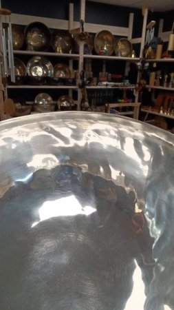Кованая поющая чаша SUN/MOON SILVER ( 24 см, нота: До #, 138 Гц ) / Singing Bowl / shamanic.moscow