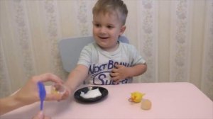 Рома и Диана ★ Игрушки приколы курица и яищница Scrambled and chicken funny toys
