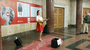 Музыка в метро. Балалайка. Матушка Земля.