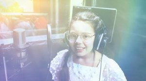 Арина Гончаренко, 10 лет "Солнечный светя" сл.и муз. Алена Максимова.mp4