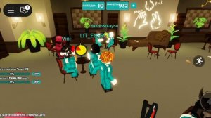 играю в игру в кальмара