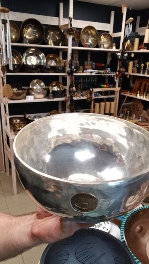 Кованая поющая чаша SUN/MOON SILVER ( 20 см, нота: Соль , 196 Гц ) / Singing Bowl / shamanic.moscow
