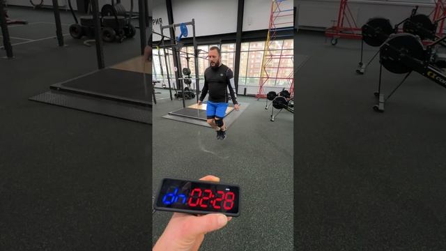 Икомасов Денис. Член клуба ТФ Оренбург. 55 повторений.