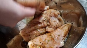 Делайте так и куриная грудка будет сочной и ароматной#куринаягрудка
