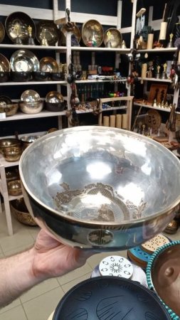 Кованая поющая чаша Buddha Moon Silver ( 22см, нота: До #, 138 Гц ) / Singing Bowl / shamanic.mosco