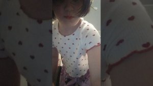 Варя танцует Tik Tok