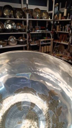 Кованая поющая чаша Buddha Moon Silver ( 20см, нота: Фа #, 185 Гц ) / Singing Bowl / shamanic.mosco