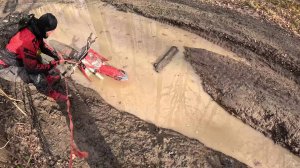 Эндуро покатушка в Горячем ключе немного утопили Enduro мотоцикл ))) Husqvarna 2 такта