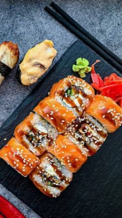 Пицца "ЖУЛЬЕН", пицца "МОРСКАЯ" ,сет "САХАРА",ролл "Оазис".Безумно вкусно!