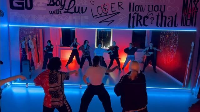 CHUNG HA - EENIE MEENIE  KITSUNE K-POP