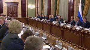 Михаил Мишустин поздравил сенаторов с Международным днем парламентаризма
