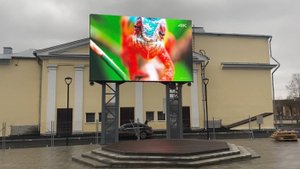 Установка LED экрана Р10 8*5м в г.Верхний Тагил