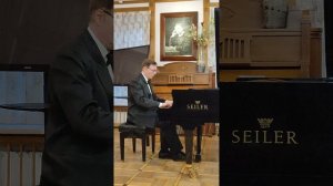 Евгений Максимов