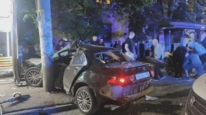Автомобиль  влетел в остановку, на которой стояли люди в Нижнем Новгороде. Погибли две женщины.