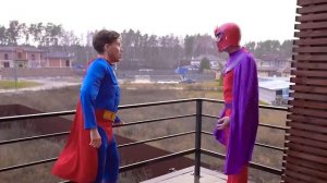 А4 БОГАТЫЙ СУПЕРГЕРОЙ vs БЕДНЫЙ СУПЕРГЕРОЙ !