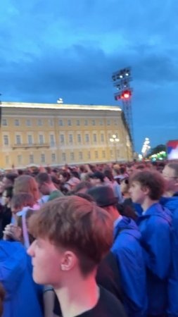 Мариупольские выпускники побывали на празднике «Алые паруса» в Петербурге
