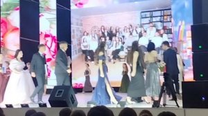 Вручение аттестата о среднем общем образовании.