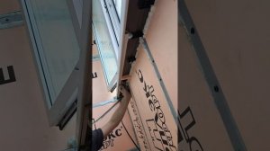 как приклеить кабель канал