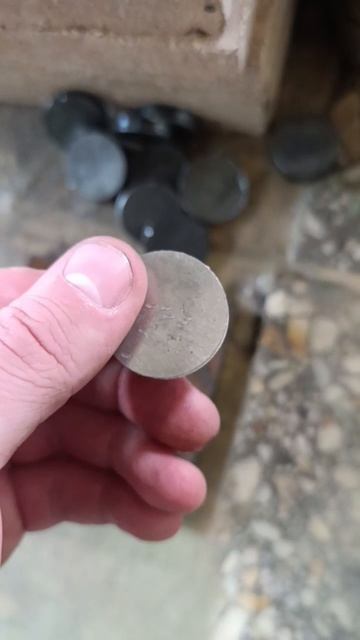 Резка металла на оптоволоконном лазерном станке для резки металла XTC-1530W/6000 Raycus смотреть онлайн