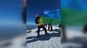 Югорчанин посвятил восхождение на Эльбрус прадеду-фронтовику