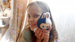 РАСПАКОВКА посылки от бабушки. Много подарков и ЛАБУБУ
