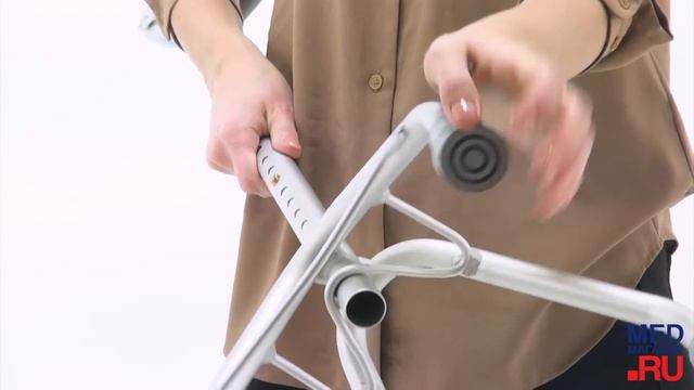 Костыль 10072 с опорой под локоть и пирамидальной опорой