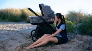 Коляска Inglesina Aptica XT 2025 c панорамной вентиляцией и новой люлькой Open Up.