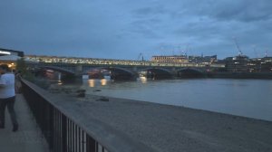 London 2025: Sunset/Dusk Walk, Tower Bridge to Big Ben along South Bank | 4K HDR