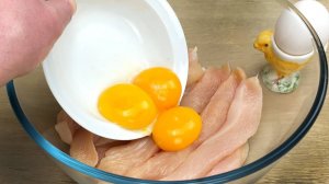 Залейте желтками куриное филе. Хрустящие кусочки, нежные внутри