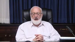 Отрывок урока по книге Зоар. Вопрос ученика: в чем отличие понятий "Истина" и "Творец"