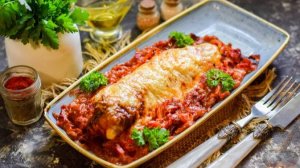 Сочный хек готовь на обед. ХЕК С ПОМИДОРАМИ И ЛУКОМ, ПОД СОУСОМ БЕШАМЕЛЬ